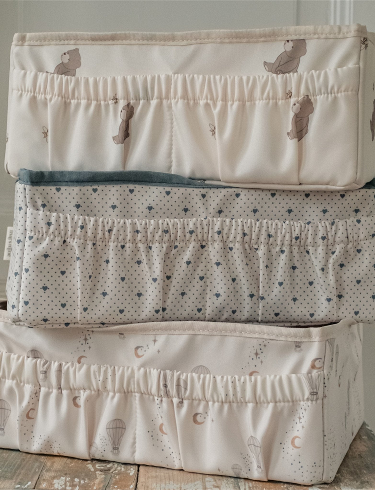 That's Mine Lily pusleopbevaring - Lots of love sky - 100% Polyester (Genanvendt) Buy Amning & pusletid||Pusle||Alle||Favoritter||personale||Lots of love||Pusleopbevaring||Forår og sommer 2025||Efterår & vinter 2025||alt minus sløjfe||NOOS||AW25 NOOS||mette-sale||Black week - bundle 2||Orderly Emails - Recommended Products||Must haves||Bestsellers||cn||All here.