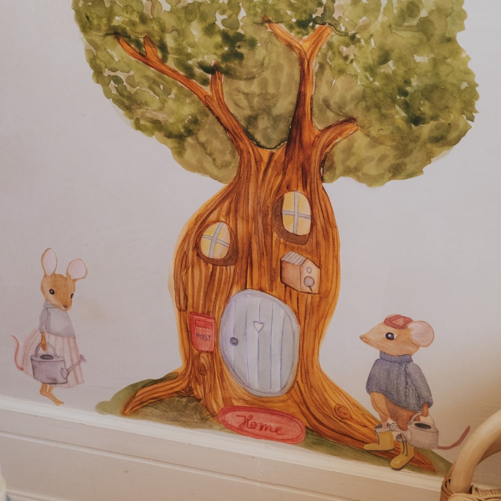 That's Mine Wallsticker the secret treehouse - Multi - 100% Textile foil Buy Bolig & udstyr||Børneværelset||Wallstickers||personale||Efterår & vinter 2025||NOOS||AW25 NOOS here.