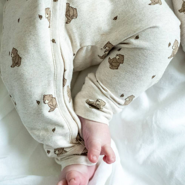 Mathie onesie - Bees and bears