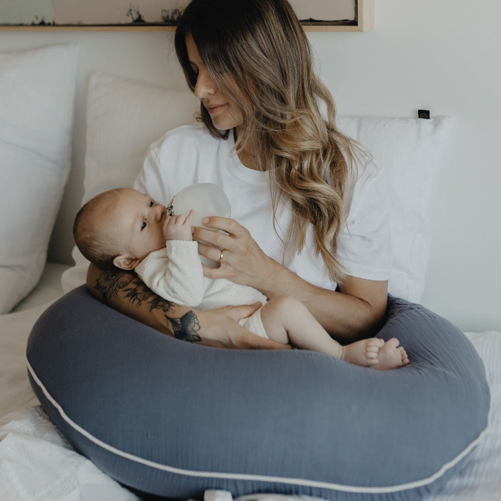 Moon nursing pillow - Flint Stone