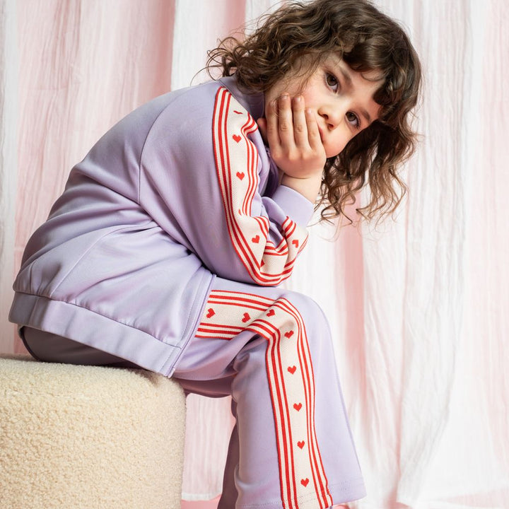 That's Mine Andrea sweatshirt - Sweet purple - 49% polyester / 46% rayon / 6% spandex Buy Overdele||Sweatshirts||personale||Sweatsæt||Forår 2026 here.